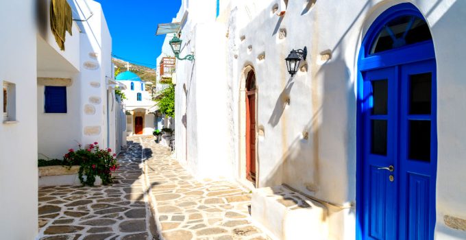 Cerrajería en el sector turístico: protegiendo la tranquilidad de tus huéspedes 1 Cerrajeria Turistica